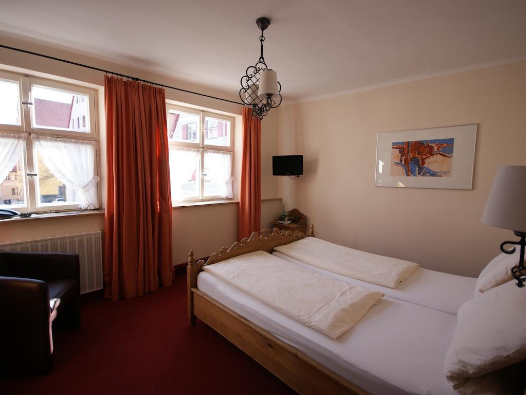 Hotel Eisenkrug Dinkelsbühl Quarto foto